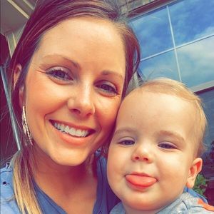 Meet your Posher, Dana